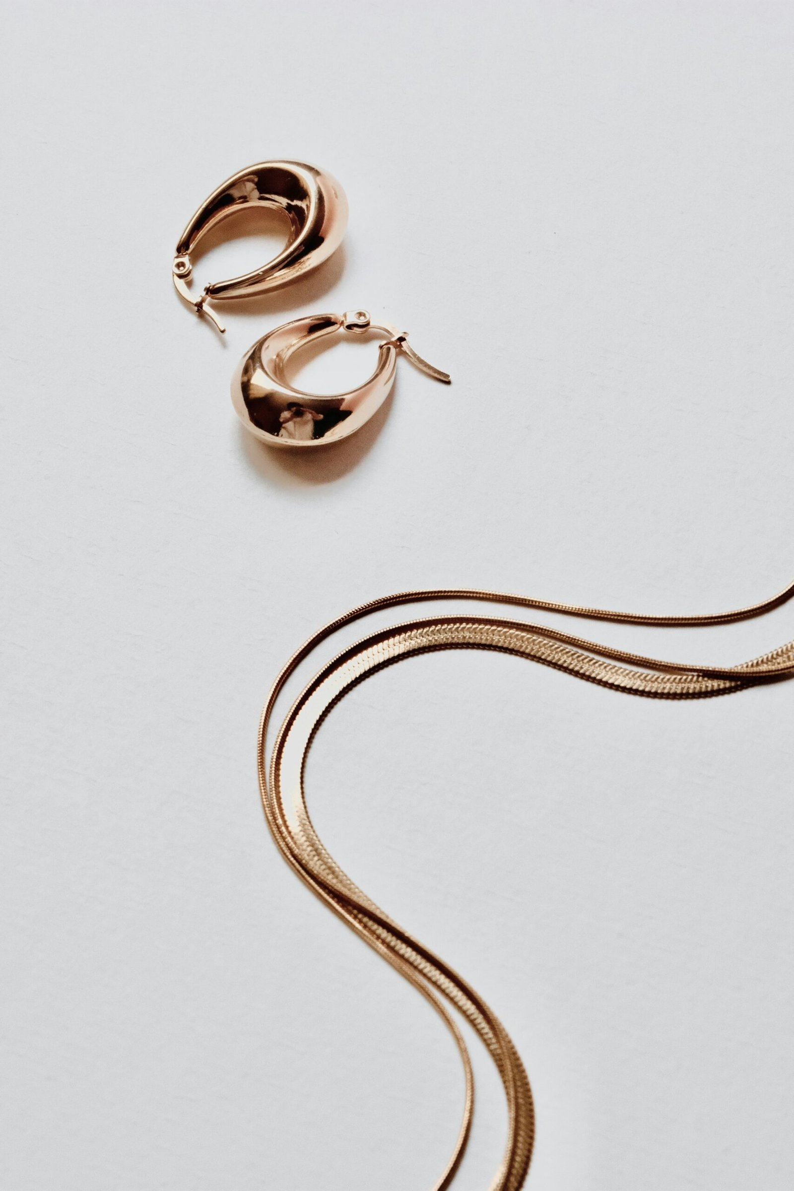 Minimalist Jewelry Trends: Understated Luxury for Everyday Wear